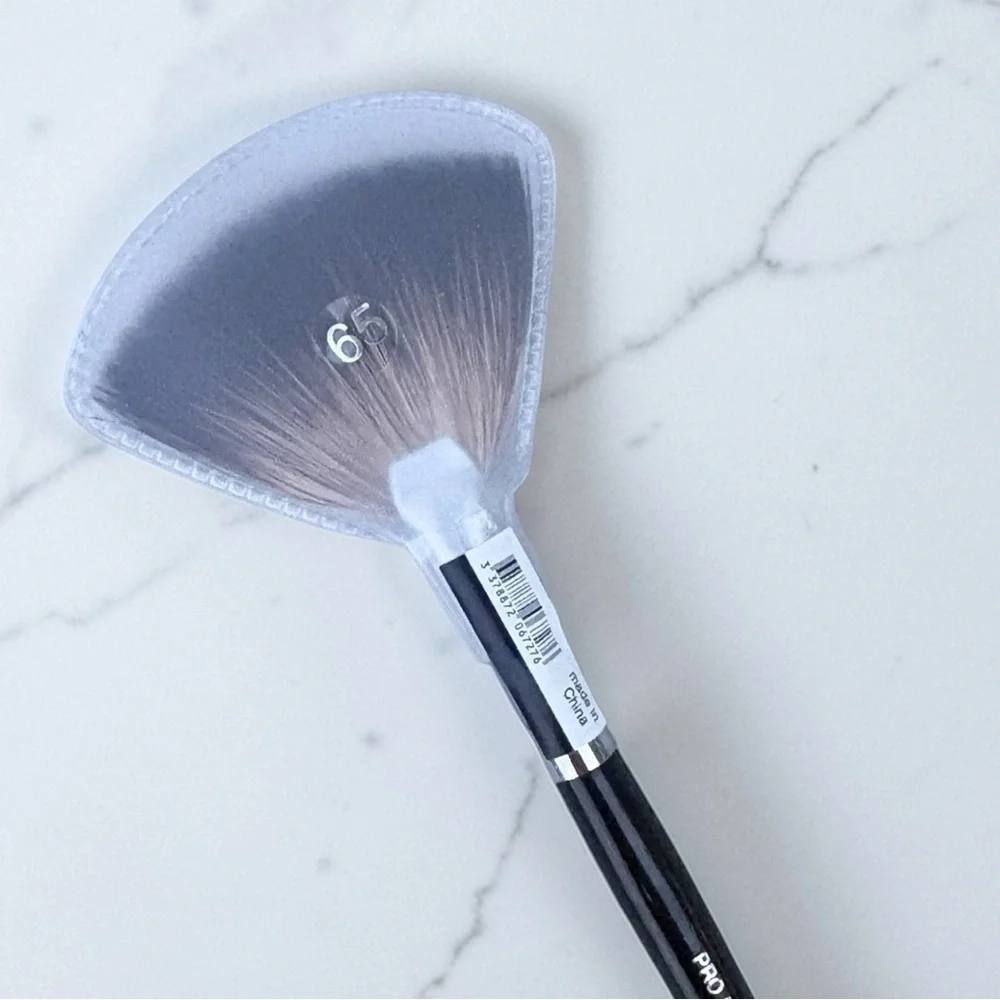 SEPHORA COLLECTION‎ Pro Fan Brush #65  NEW
